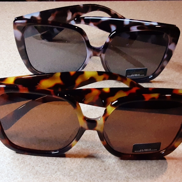 Sunglasses/Shades - Picture 4 of 5